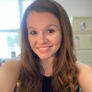 Meet your Posher, Abby